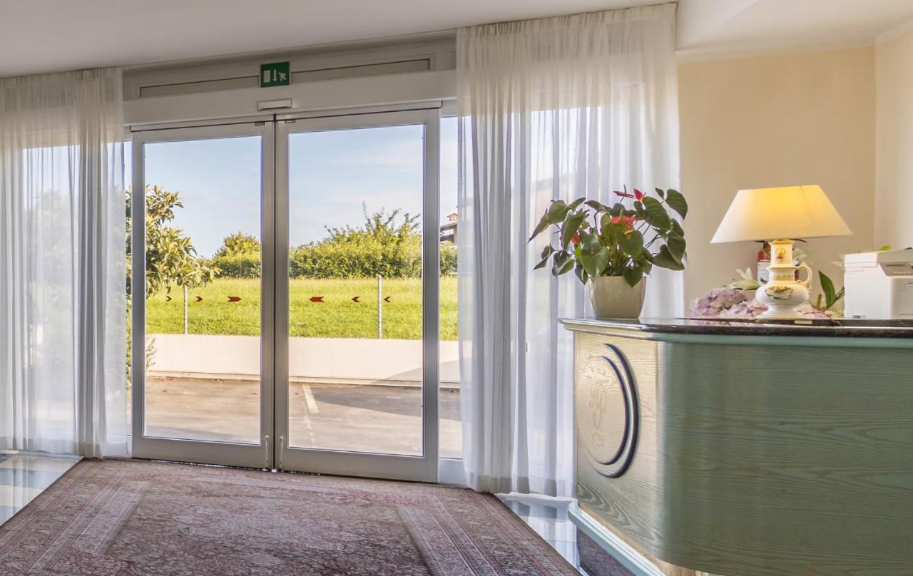 Aviano Palace Hotel Экстерьер фото